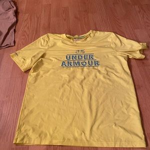 yellow under armor shirt